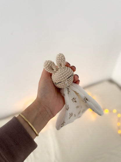 Mini doudou lapinou oli