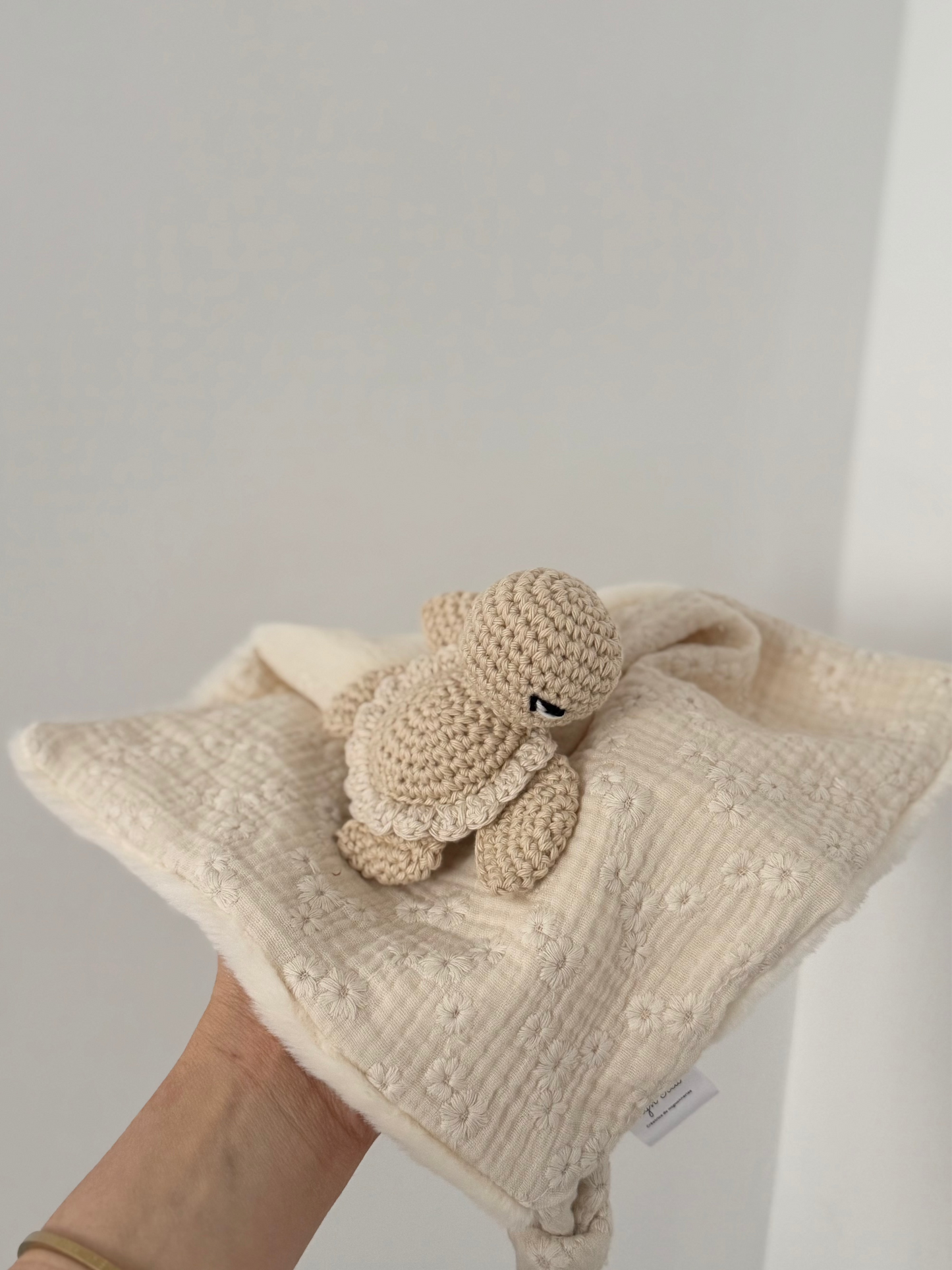 Doudou ma tortue jolie écru